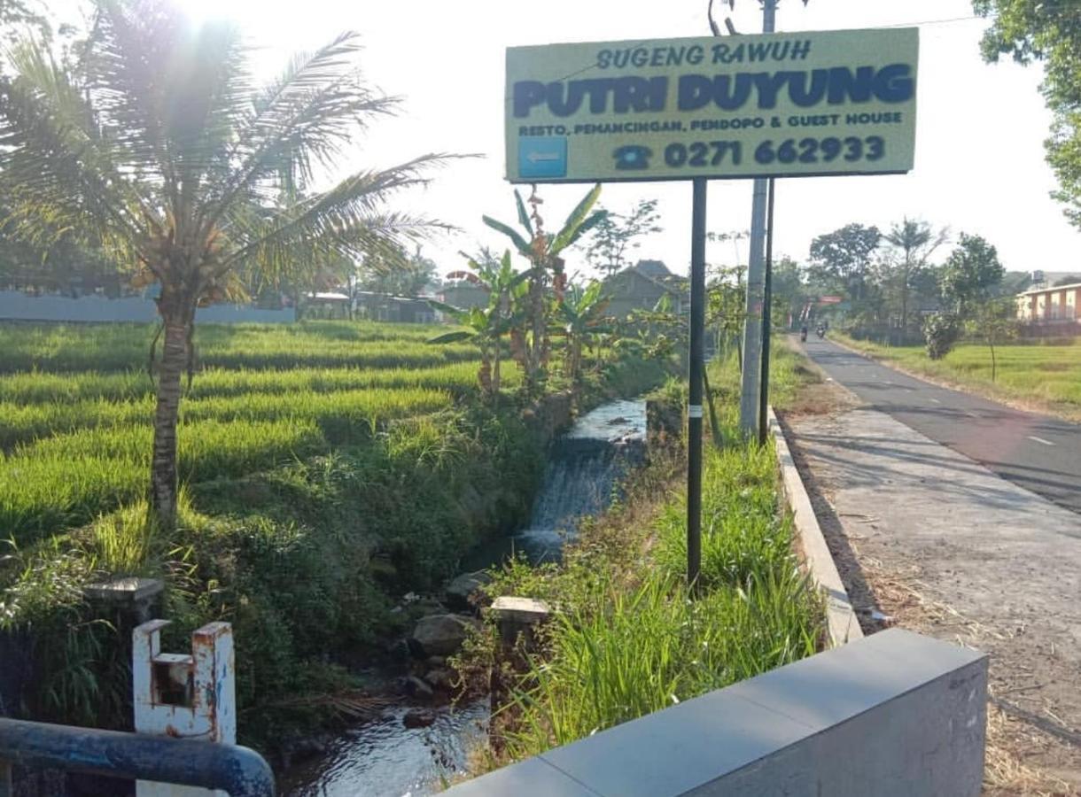 Putri Duyung Guest House Karangpandan Dış mekan fotoğraf