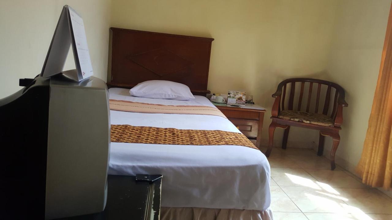Putri Duyung Guest House Karangpandan Dış mekan fotoğraf